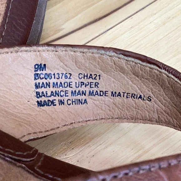 b.o.c. Brown flip flops. Women’s Size 9 - Picture 13 of 15